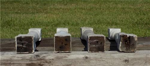 4 Balusters White Wood Architectural Salvage Spindles Porch Post House Trim Y,