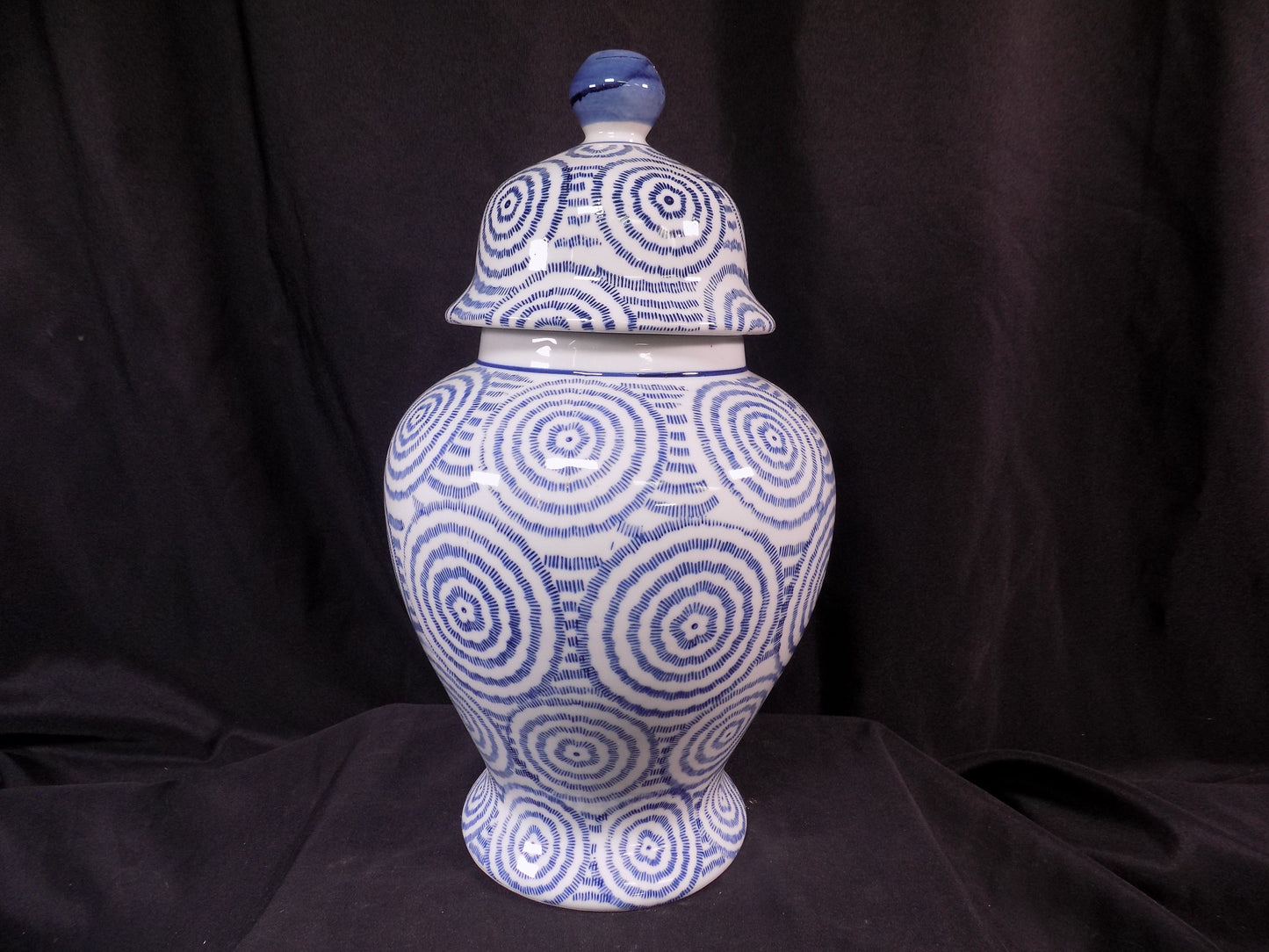 Blue & White Swirl Temple Jar, 14 Chinese Porcelain Decor, Asian Chinoiserie A11