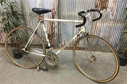1972 Peugeot Record Du Monde Bicycle, Vintage White Men's Bike
