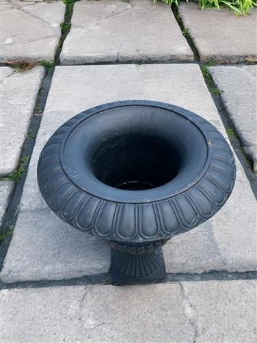 39" Tall Cast Iron Fluted Urn, Flower Pot Planter, Garden Patio Yard Art B1