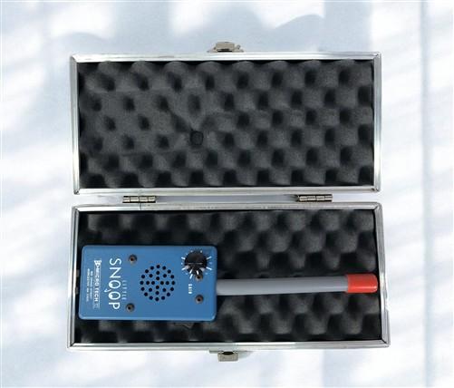 Micro Tech Little Snoop, RF Signal Detector Bug Finder, Carrying Case, Vintage
