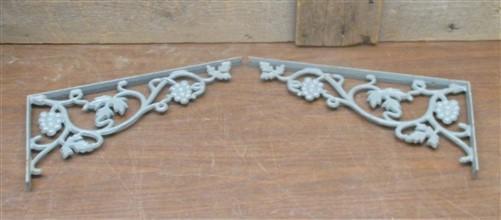 Set of 2 Elegant Eastlake Metal Shelf Brackets, Vintage Ornate Wall Brackets, a5