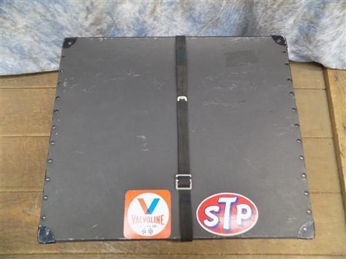 STP Valvoline Motor Oil Tote Container Vintage Gas Service Station Pump Sign