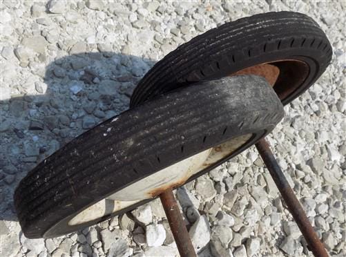 4 Vintage Metal Baby Buggy Wheels Pedal Car Garden Cart Pumpkin Wagon A54