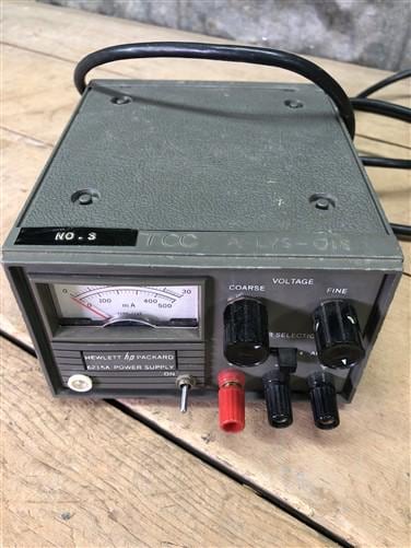 Stackable Power Supply, Hewlett Packard - Model 6215A, Vintage Bench Equipment