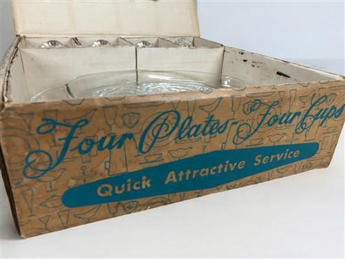 Home & Living > Kitchen & Dining > Dining & Serving - 1950s Homestead Retro Snack Set, 4 Plates 4 Cups Federal Glass, Orig...