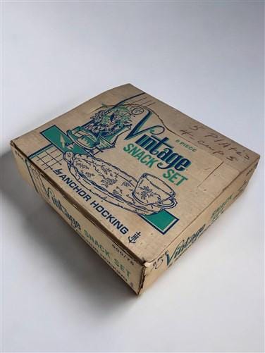 1950s Anchor Hocking Grape & Leaf Snack Set, 4 Plates 4 Cups, Original Box B