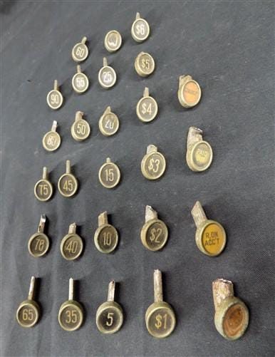 Art & Collectibles > Collectibles > Coins & Money - Lot Cash Register Keys, Vintage Jewelry Necklace Art Craft Supply, Ste...