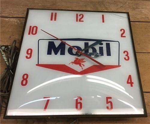 Mobil Oil Pegasus Lighted Pam Clock, Vintage Advertising Sign, Bubble Glass,