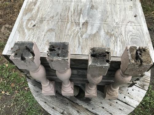 4 Vintage Wood Balusters, Salvaged Spindles, Chippy Paint Porch Posts i
