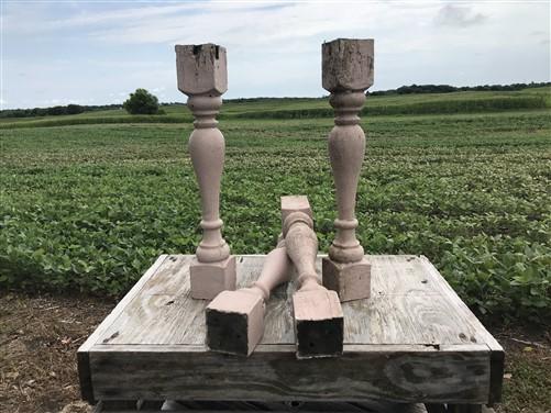 4 Vintage Wood Balusters, Salvaged Spindles, Chippy Paint Porch Posts i