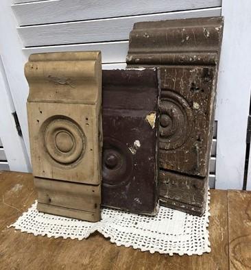 Plinth Blocks - 3 Plinth Blocks, Antique Bullseye Rosettes, Architectural Salvage, Wood Trim B19 by The Old Grainery (anti...