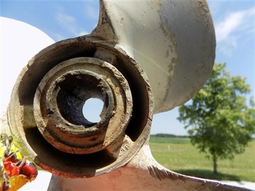 3 Blade Johnson Evinrude OMC Boat Propeller, 10x11 307318 Aluminum Boat Prop B