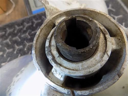 3 Blade Johnson Evinrude OMC Boat Propeller, 10x11 307318 Aluminum Boat Prop B