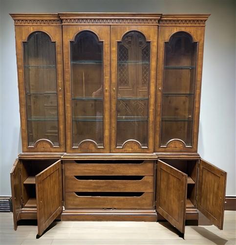 Vintage Henredon China Cabinet Lighted Curio Cabinet Display Case China Hutch