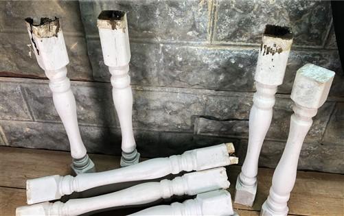 16 Balusters White Wood Architectural Salvage Spindles Porch Post House Trim D,