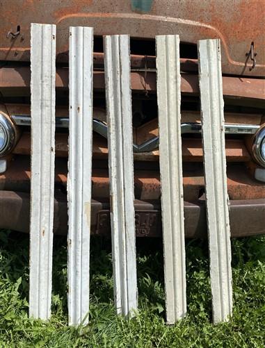 Reclaimed Wood - 5 Wood Trim Pieces, Architectural Salvage, Reclaimed Vintage Wood Baseboard A94 by The Old Grainery (base...