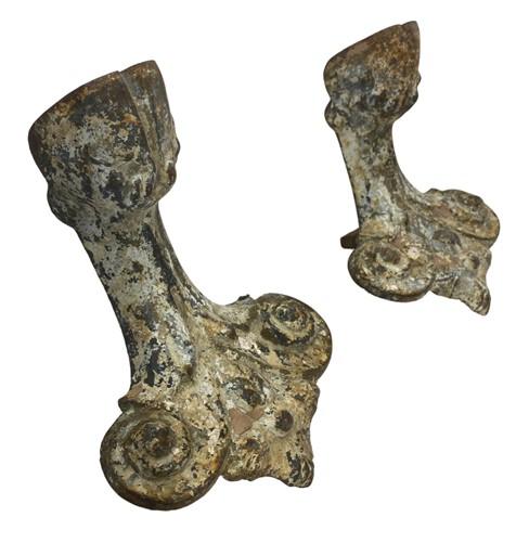 Claw Foot - 3 Clawfoot Tub Feet, Cast Iron Elegant Bathtub, Vintage Table Furniture Legs, M by The Old Grainery (bath room...