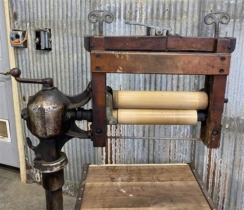 electric wringer washer - Vintage Washing Machine Wooden Electric Wringer Washer, End Table, Laundry Room by The Old Grain...