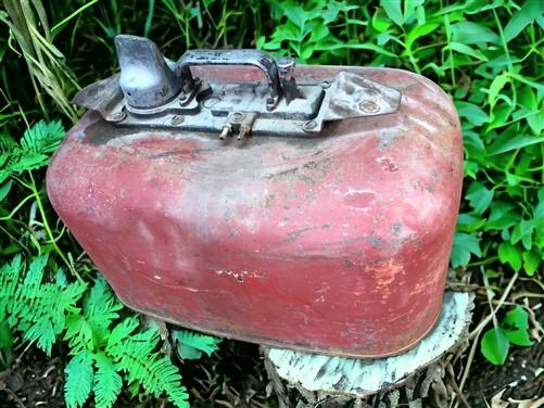 6 Gallon Gasoline Gas Fuel Tank, Metal Can Outboard Boat Motor Fuel Vintage Z,