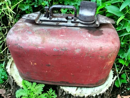 6 Gallon Gasoline Gas Fuel Tank, Metal Can Outboard Boat Motor Fuel Vintage Z,