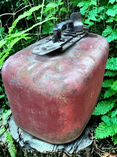6 Gallon Gasoline Gas Fuel Tank, Metal Can Outboard Boat Motor Fuel Vintage Z,