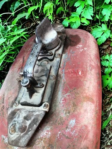6 Gallon Gasoline Gas Fuel Tank, Metal Can Outboard Boat Motor Fuel Vintage Z,