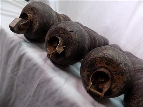 5 Wood Table Legs, Harvest Folk Art Architectural Salvage Vintage Harvest C,