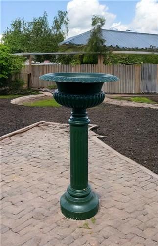 31" Tall Cast Iron Fluted Urn, Flower Pot Planter, Garden Patio Yard Art D1