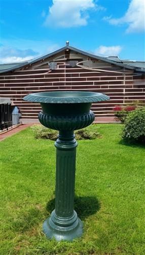 31" Tall Cast Iron Fluted Urn, Flower Pot Planter, Garden Patio Yard Art D1