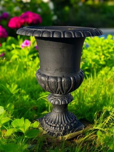 Garden urn - 27" Tall Cast Iron Fluted Urn, Flower Pot Planter, Garden Patio Yard Art, P1 by The Old Grainery (aluminum, A...
