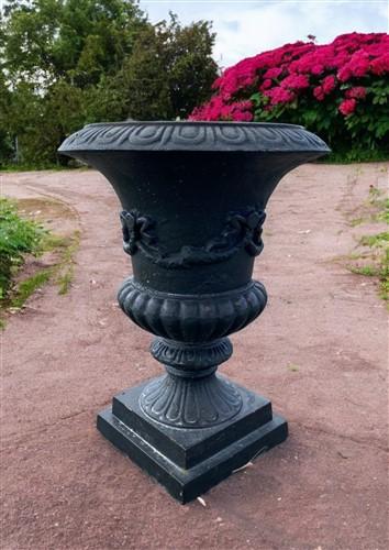 Garden urn - 17" Tall Cast Iron Fluted Urn, Flower Pot Planter, Garden Patio Yard Art G1 by The Old Grainery (aluminum, Ar...