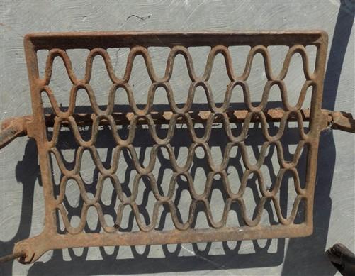 Treadle base - Antique Singer Cast Iron Sewing Machine Base Treadle Table Stand Industrial QV, by The Old Grainery (Antiqu...