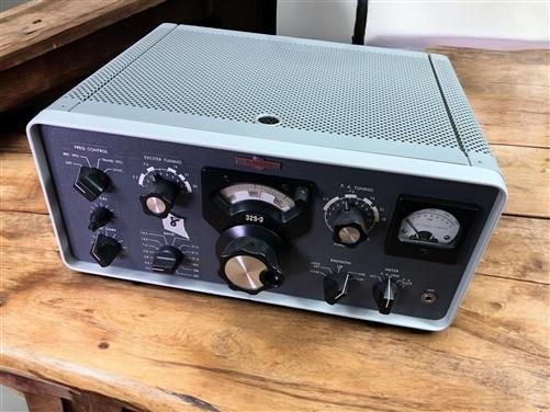 Collins 32S-3 Transmitter with Winged Emblem – Vintage Ham Radio Equipment