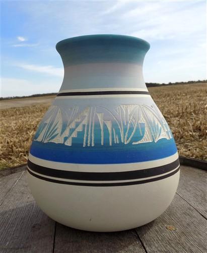 Vase - Kanuho Navajo Pottery, Signed 9" Native American Indian Southwest Ceramic Vase, by The Old Grainery (9 inch tall, c...