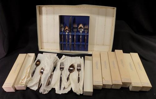 Flat ware - Oneida Community Flight Silverplate, NIB Silverware Place Setting, Serving Set by The Old Grainery (51 pieces,...