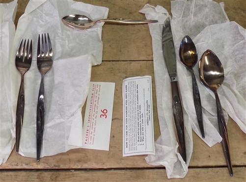 Flat ware - Oneida Community Flight Silverplate, NIB Silverware Place Setting, Serving Set by The Old Grainery (51 pieces,...