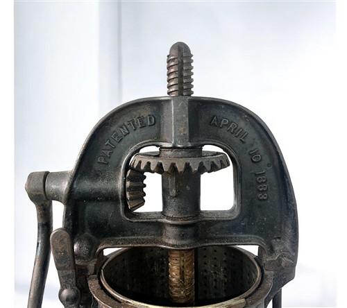 Enterprise 2 Quart Lard Press Cast Iron Sausage Stuffer Fruit Apple Cider Farm C