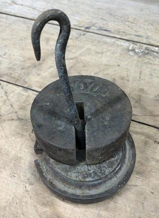 Round Hanging Small Scale Weights, Vintage Metal Industrial Fairbanks Morse A83,