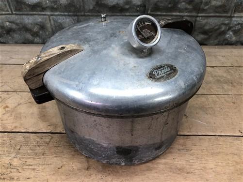 Pressure canner - Presto 15 Quart Pressure Cooker Canner No7, Vintage Aluminum Prepper Homestead, by The Old Grainery (15...