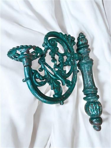Ornate Cast Iron Plant Lamp Bracket, Vintage Wall Mount Garden Plant Holder B,