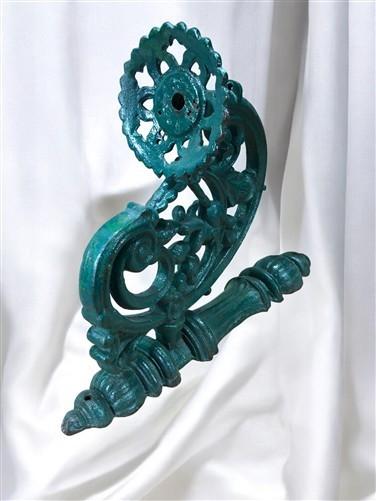 Ornate Cast Iron Plant Lamp Bracket, Vintage Wall Mount Garden Plant Holder C, by The Old Grainery (21 in, 6 in, dna)