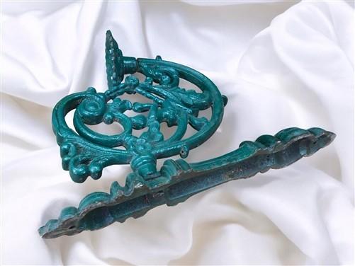 Ornate Cast Iron Plant Lamp Bracket, Vintage Wall Mount Garden Plant Holder C, by The Old Grainery (21 in, 6 in, dna)