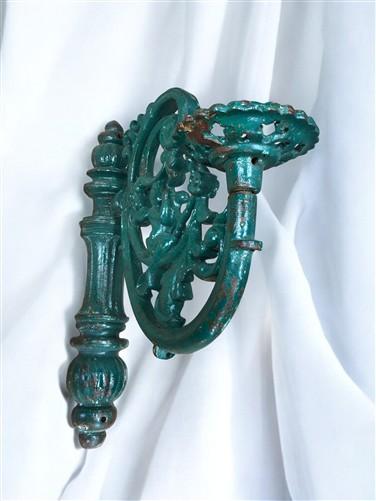 Ornate Cast Iron Plant Lamp Bracket, Vintage Wall Mount Garden Plant Holder D,