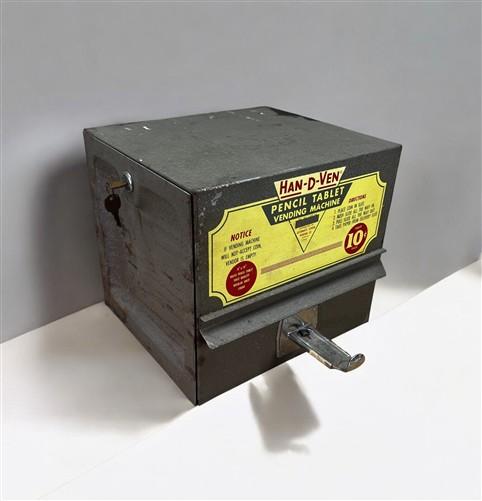 10 cent Han D Ven Pencil Tablet Vending Machine w/ Key, vintage coin operated