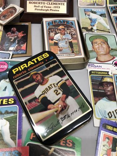 Pittsburgh Pirates Memorabilia Pennant, MLB Baseball Greats Topps Cards Coin