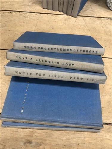 Book collection - The Yale Shakespeare 26 Volumes University Press Hardback Copyrights 1919-1958 by The Old Grainery (26 v...