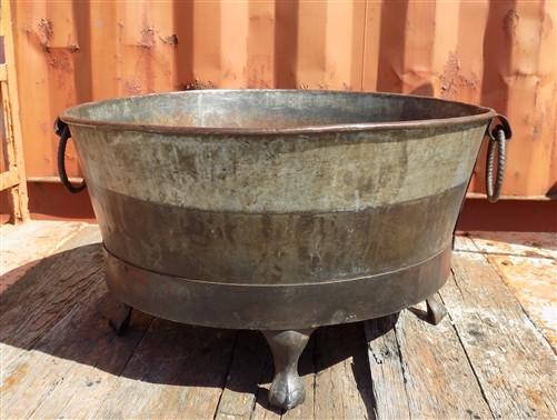 Rustic Wash Tub Planter Pot, Metal Footed Farmhouse Flower Bucket B