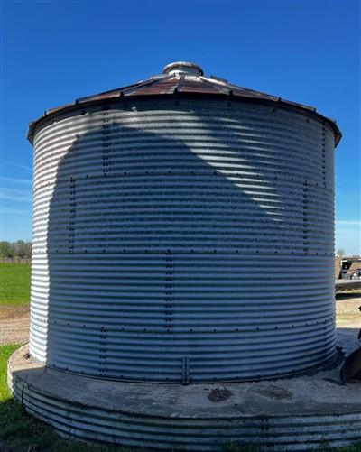 Home & Living > Outdoor & Gardening > Garden Decoration - Grain Bin, Vintage Metal Farm Storage Shed, Rustic Outdoor Struc...
