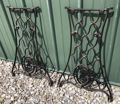 2 Treadle Sewing Machine Cast Iron Base Legs, Ends Industrial Age Table Singer O